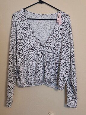 Victoria's Secret Leopard Casual Pajama Top NWT Size L